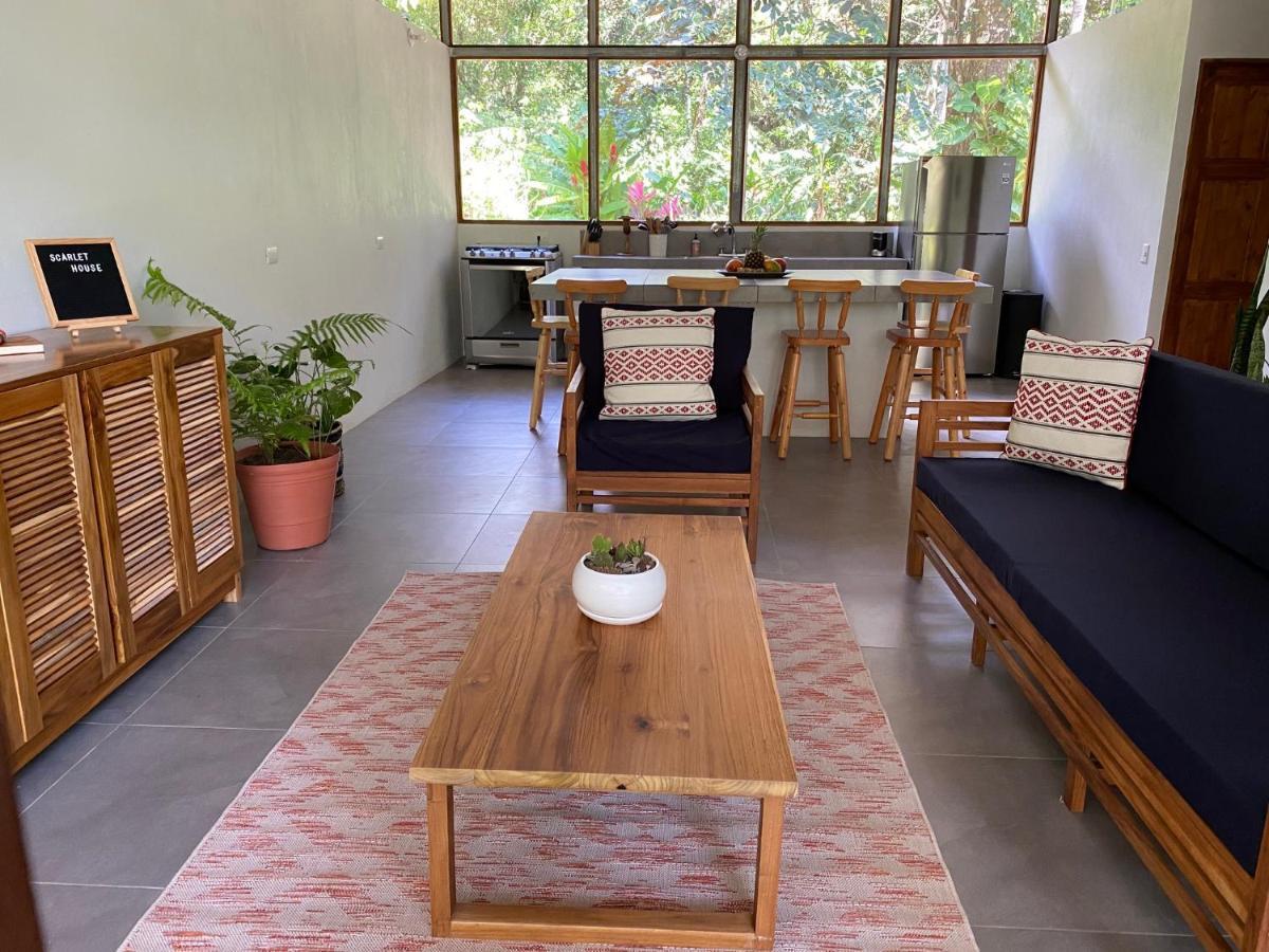 Scarlet House Villa Carate Dış mekan fotoğraf